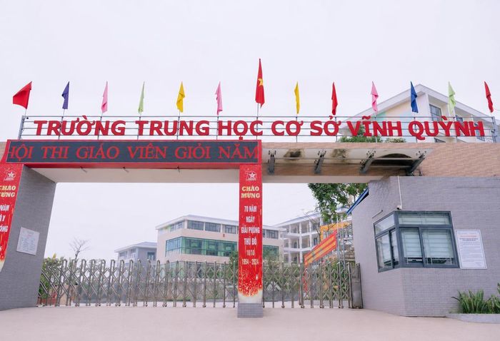 Em Đ.B.A. từng theo học tại Trường THCS Vĩnh Quỳnh.