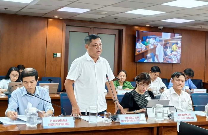 Chia sẻ tại họp báo ông Phạm Nhật Linh, Trưởng Ban Quản lý Dự án 3 (Ban Quản lý dự án đầu tư xây dựng hạ tầng đô thị TP.HCM), cho biết TP.HCM đang xem xét rút ngắn tiến độ dự án cải tạo rạch Xuyên Tâm gần 1 năm theo chỉ đạo của Chủ tịch UBND TP.HCM.