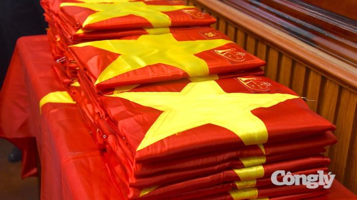 54 di ảnh liệt sĩ được phục dựng và trao tận tay các gia đình.