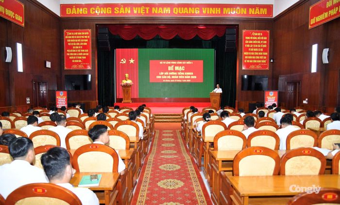 Quang cảnh buổi lễ bế mạc