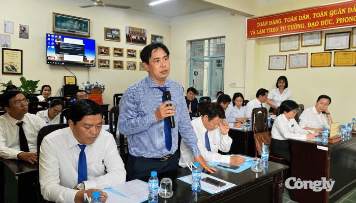 Đại diện địa phương góp ý quy chế.
