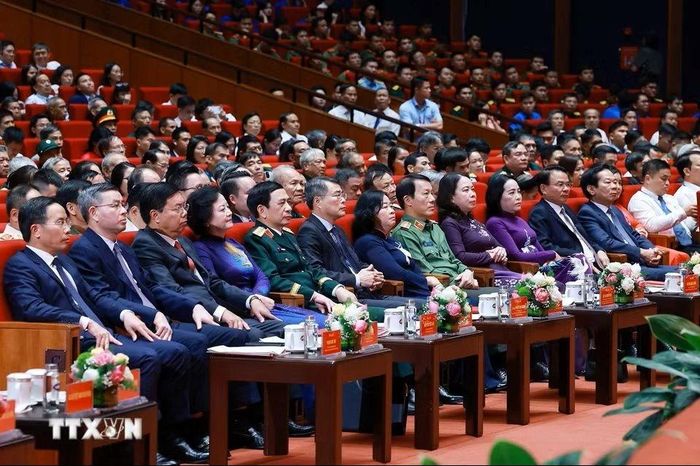 Thủ tướng Lê Minh Hưng và các đại biểu dự Hội nghị Tri ân người có công với cách mạng toàn quốc năm 2026. Ảnh: Dương Giang/TTXVN