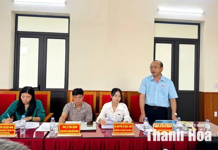 Thành viên đoàn khảo sát phát biểu tại buổi làm việc