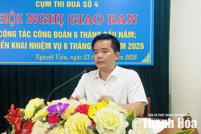 Chủ tịch UBND phường Nguyệt Viên Đồng Văn Long phát biểu tại hội nghị.