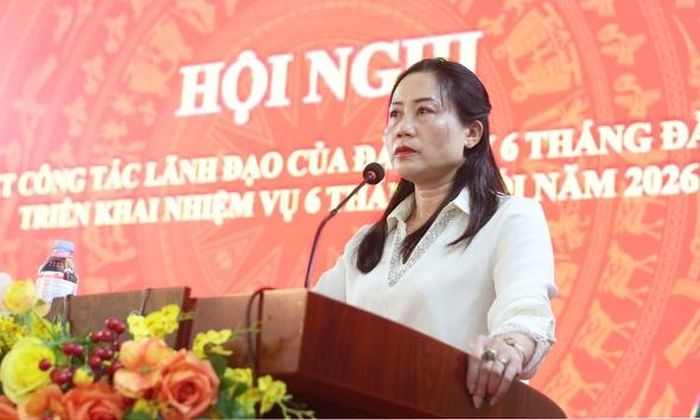 Đồng chí Chu Thị Toan, Bí thư Đảng ủy, Chủ tịch HĐND xã Yên Định phát biểu.