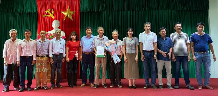 Ra mắt Câu lạc bộ Khoa học kỹ thuật nhà nông phường Hội An Đông. Ảnh: LAM KHUÊ