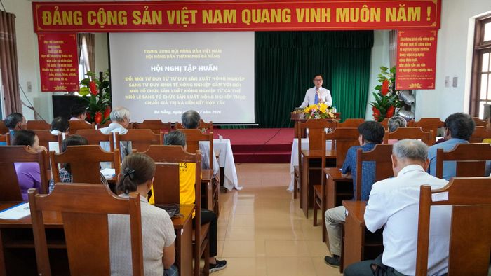 Quang cảnh buổi tập huấn. Ảnh: LAM KHUÊ
