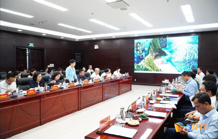 Quang cảnh buổi làm việc. Ảnh: VINH ANH