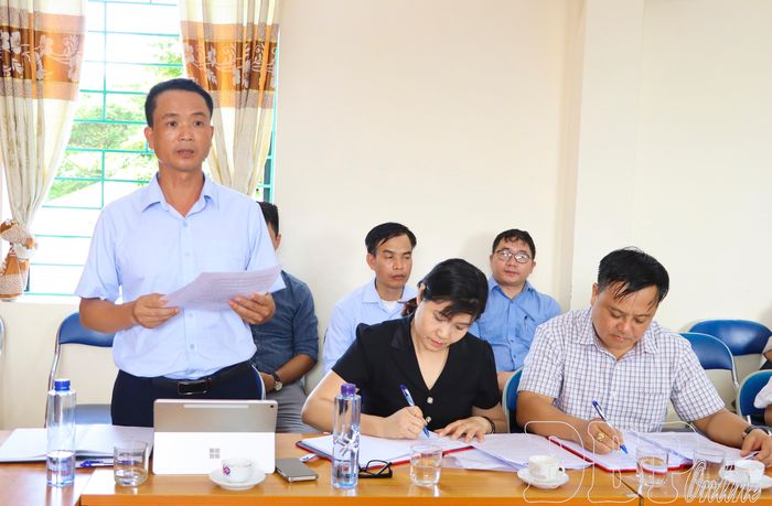 Lãnh đạo Sở Giáo dục và Đào tạo báo cáo đường găng tiến độ đến ngày 30/8.