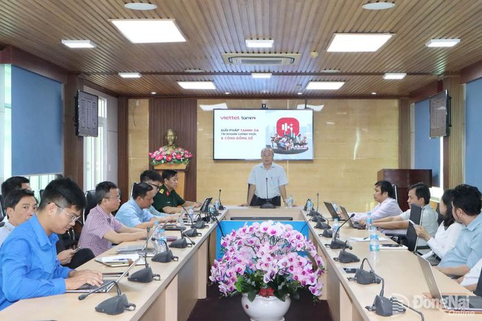  Phó Giám đốc Sở Khoa học và Công nghệ thành phố Nguyễn Minh Quang phát biểu tại buổi làm việc. Ảnh: Thanh Cảnh 