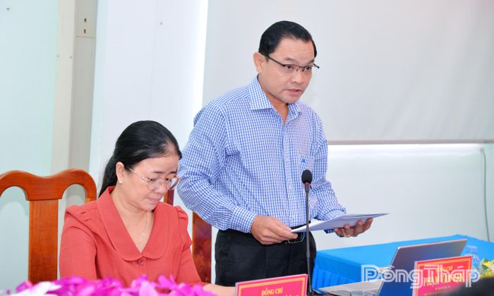 Đồng chí Phạm Văn Vạn, Bí thư Đảng ủy phường phát biểu tại buổi làm việc.