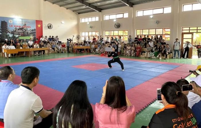  Nhiều tour, tuyến trải nghiệm gắn với võ cổ truyền được khai thác, góp phần kéo dài thời gian lưu trú và nâng cao trải nghiệm cho du khách. Ảnh: H.V 