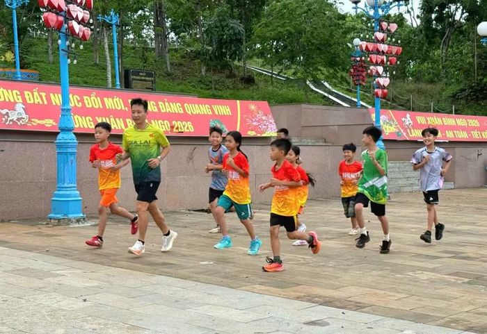 Các thành viên nhóm chạy bộ Run Kids Đức Cơ duy trì việc tập luyện thường xuyên để nâng cao sức khỏe. Ảnh: R.H