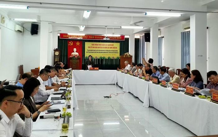 Quang cảnh buổi làm việc. Ảnh: Kim Hường
