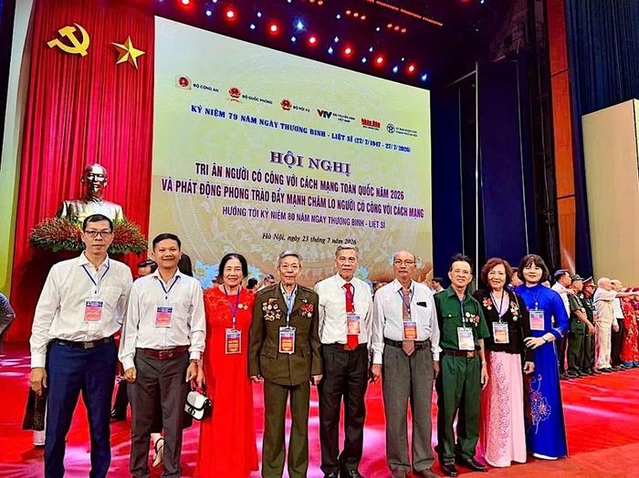Đoàn đại biểu người có công tiêu biểu tỉnh dự hội nghị tri ân người có công với cách mạng toàn quốc năm 2026. Ảnh: ĐVCC