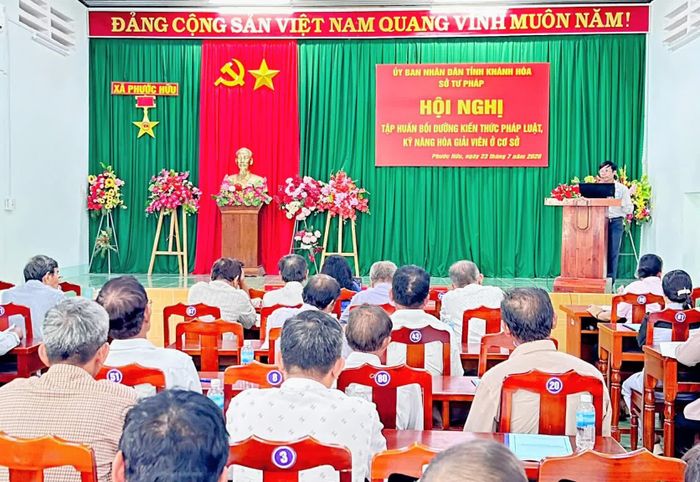 Quang cảnh hội nghị.