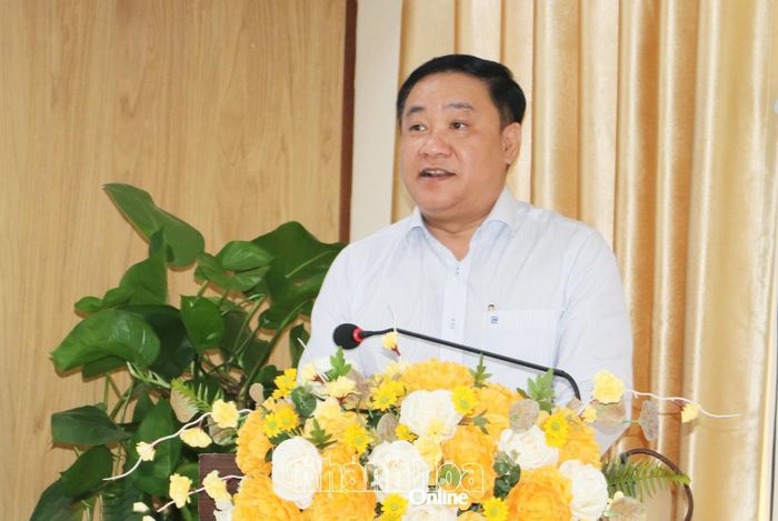 Lãnh đạo Sở Y tế phát biểu tại hội thảo.