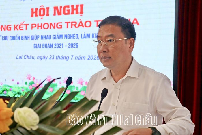 Đồng chí Tống Thanh Bình - Phó Chủ tịch Thường trực Ủy ban MTTQ Việt Nam tỉnh phát biểu chỉ đạo hội nghị.