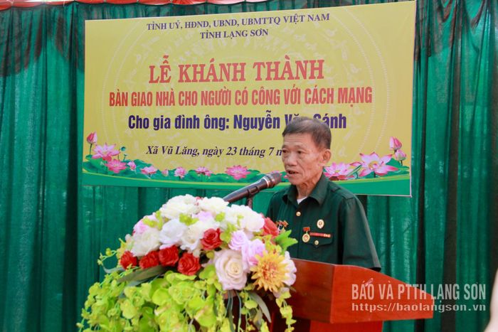 Ông Nguyễn Văn Sánh xúc động phát biểu tại buổi lễ