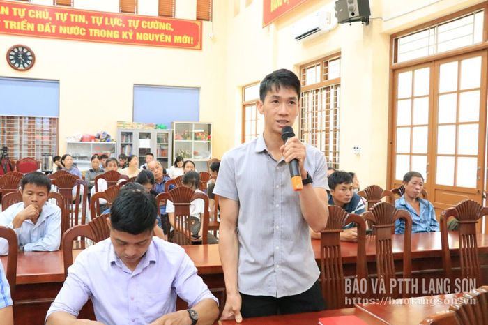 Người dân trồng ớt phát biểu ý kiến tại hội thảo