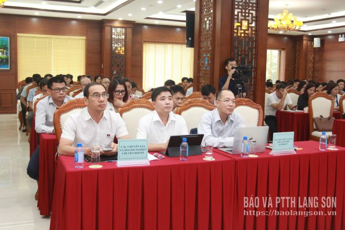 Đại biểu tham dự hội thảo