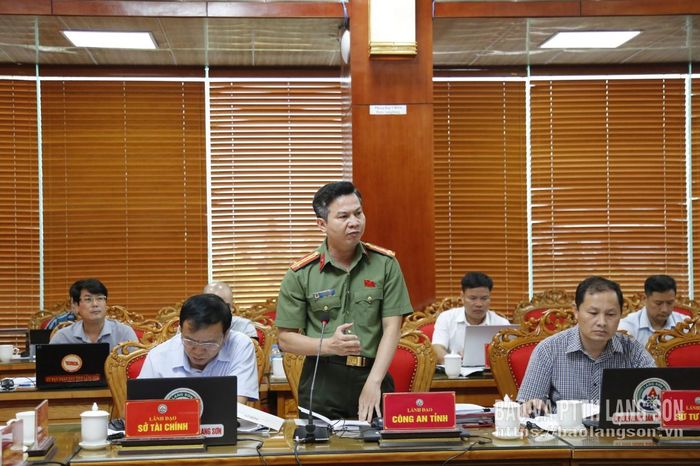 Lãnh đạo Công an tỉnh phát biểu tại cuộc họp