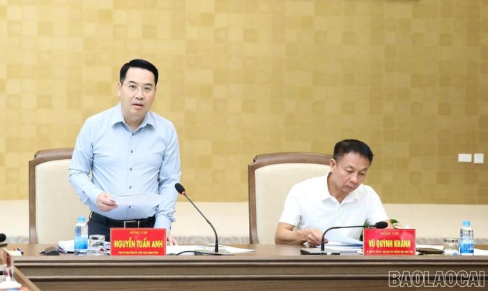 Đồng chí Chủ tịch UBND tỉnh yêu cầu các sở, ngành phải thực hiện nghiêm quy định về thời hạn trình hồ sơ, nhất là các nghị quyết trình HĐND tỉnh.