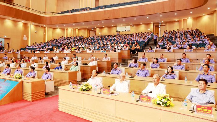Đại biểu dự buổi gặp mặt.