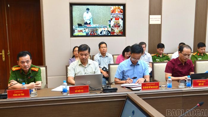 Lãnh đạo các sở, ngành, địa phương tiếp thu ý kiến chỉ đạo của đồng chí Phó Chủ tịch UBND tỉnh Phan Trung Bá.