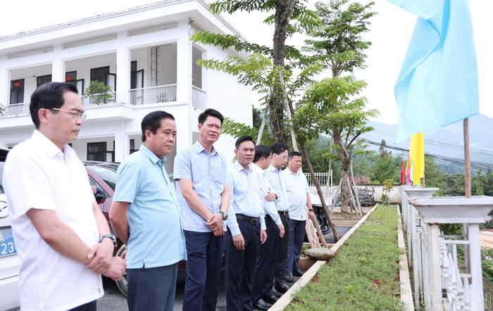 Phó Bí thư Tỉnh ủy Nguyễn Thế Phước và đoàn công tác kiểm tra, khảo sát một số nội dung dự kiến trong quy hoạch xã Mường Bo.