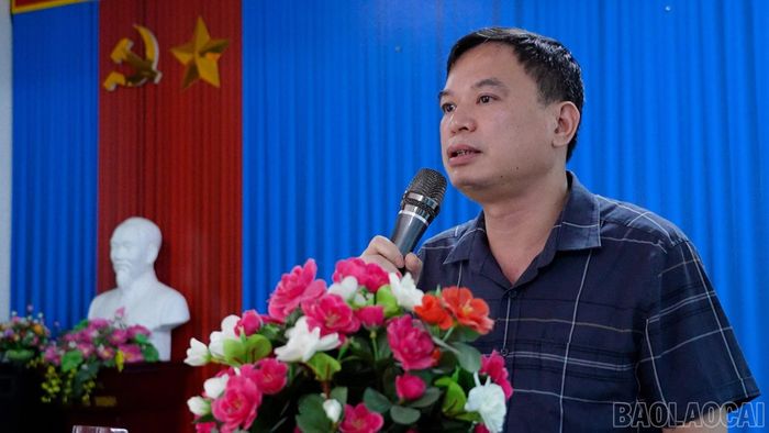 Đồng chí Phùng Ngọc Thanh -Phó chủ tịch UBND xã phát biểu tại hội nghị.