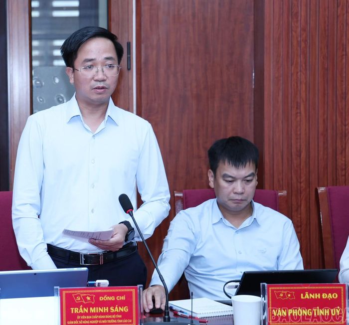 Đồng chí Trần Minh Sáng - Giám đốc Sở Nông nghiệp và Môi trường phát biểu tại buổi làm việc.