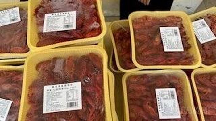 Tang vật đã bốc mùi hôi thối.