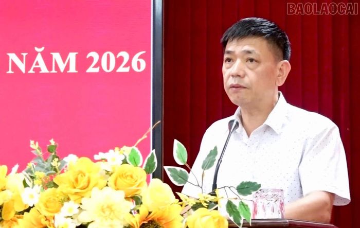 Đồng chí Nguyễn Hoàng Long - Bí thư Đảng ủy, Chủ tịch HĐND xã phát biểu tại ngày hội.
