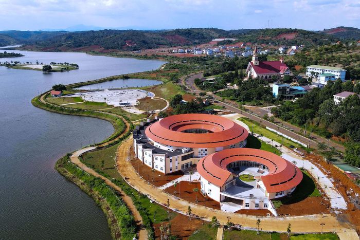 Khu liên hợp Bảo tàng - Thư viện - Công viên cũng là một công trình được tổ chức khánh thành tại phía Tây Lâm Đồng vào cuối tháng 7/2026
