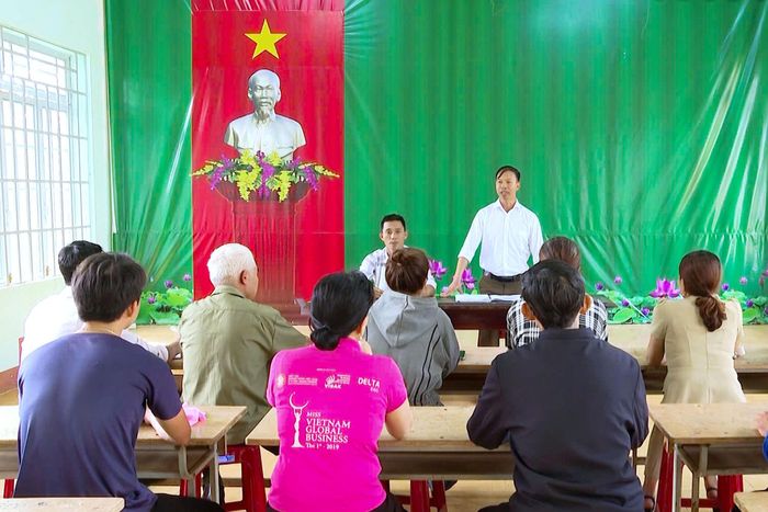 Xã Đắk Song tổ chức các buổi họp dân để tuyên truyền chính sách mới của đất đai và vận động người dân chuyển mục đích sử dụng đất