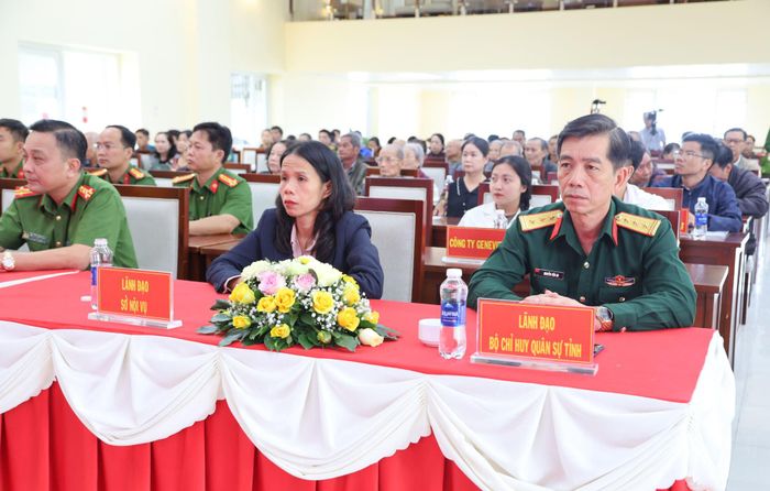Các đại biểu tham dự chương trình