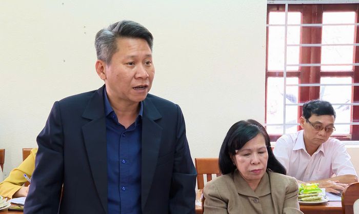 Phó Chủ tịch Thường trực Hội Nhà báo tỉnh Nguyễn Hoàng Linh tham gia ý kiến