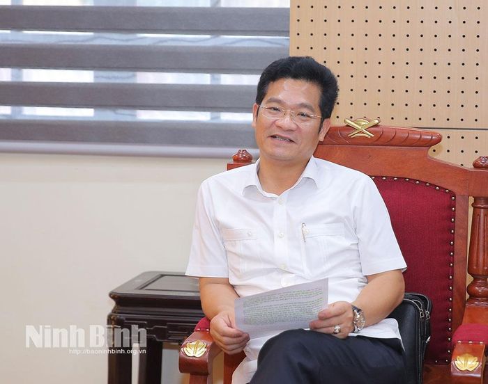 Đồng chí Trần Anh Dũng, Ủy viên Ban Thường vụ Tỉnh ủy, Phó Chủ tịch UBND tỉnh phát biểu tại buổi làm việc.