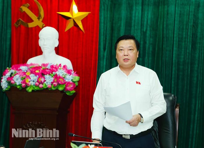 Đồng chí Phạm Hùng Thắng, Tỉnh ủy viên, Phó Trưởng Đoàn ĐBQH tỉnh phát biểu tại buổi khảo sát.