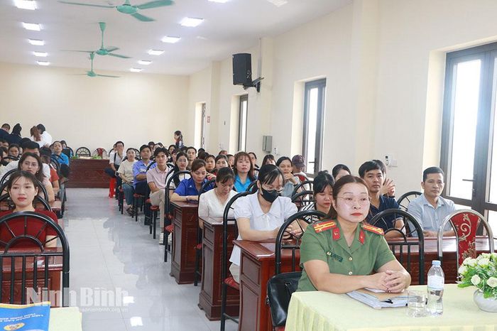 Các đại biểu dự hội nghị tập huấn.
