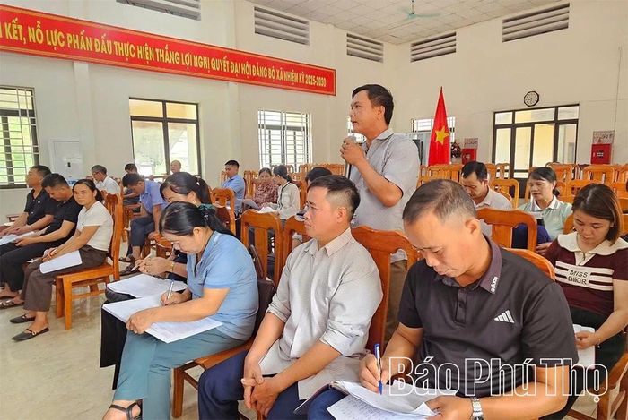 Cấp ủy, chính quyền xã Minh Đài tổ chức đối thoại với các thôn sau sắp xếp, từ đó kịp thời nắm bắt tình hình các khu dân cư. 