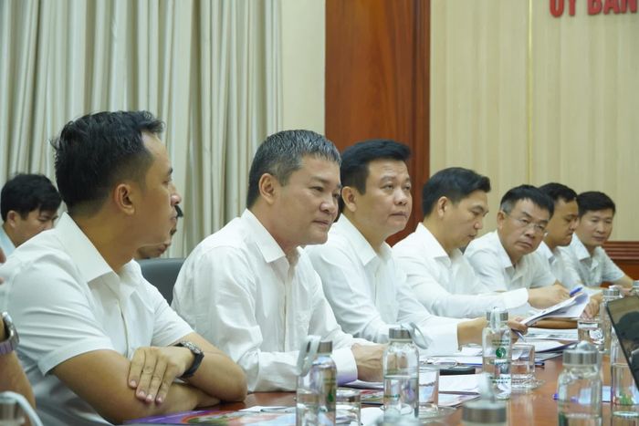 Các đại biểu tham dự buổi làm việc - Ảnh: H.L