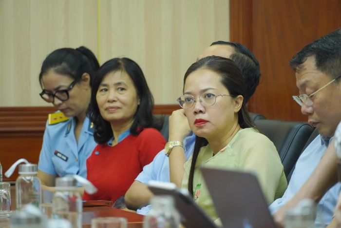 Đại biểu tham dự buổi làm việc - Ảnh: H.L