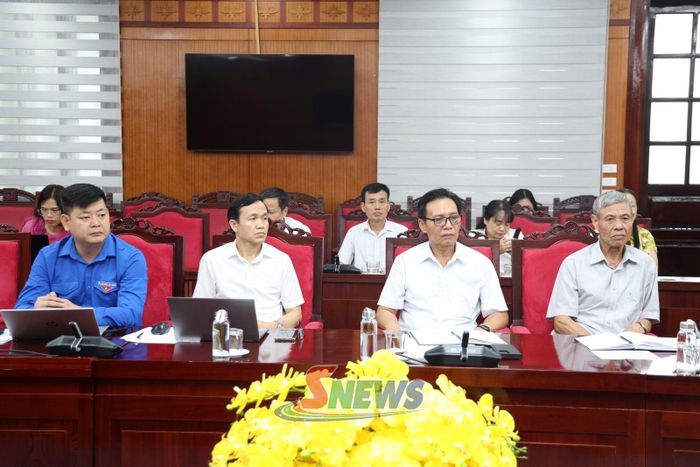 Các đại biểu dự hội nghị.