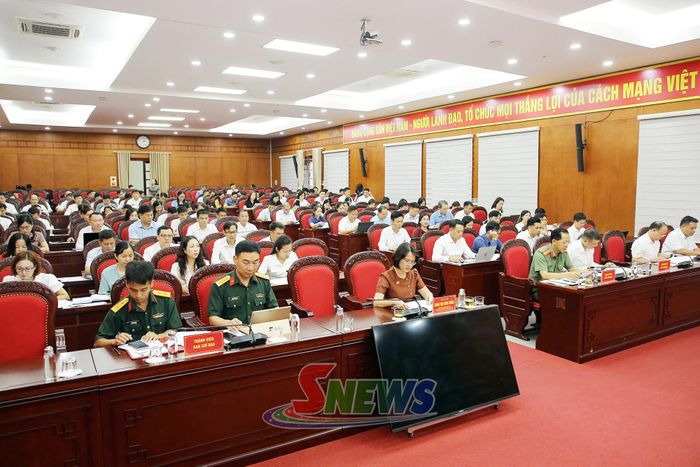 Các đại biểu dự hội nghị.