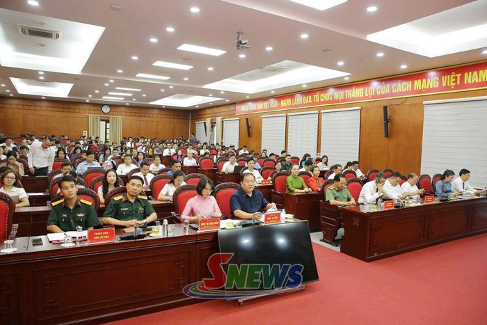 Các đại biểu dự Lễ tổng kết và trao giải cuộc thi.