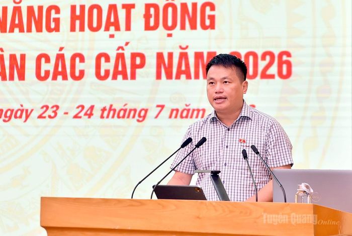 Đồng chí Đặng Ngọc Huy, Phó Chủ nhiệm Ủy ban Công tác đại biểu của Quốc hội phát biểu chỉ đạo tại hội nghị.