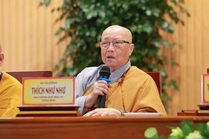 Ni trưởng Thích nữ Như Như ban đạo từ tại trường hạ chùa Tây Thiên