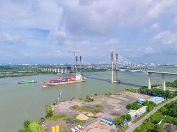 Sản lượng thi công hạng mục cầu Phước Khánh đã đạt trên 95%, đưa công trình bước vào giai đoạn hoàn thiện cuối cùng. Các phần việc còn lại chủ yếu gồm lắp đặt khe co giãn, lan can, hệ thống chiếu sáng, biển báo giao thông, dải phân cách và các hạng mục an toàn giao thông…